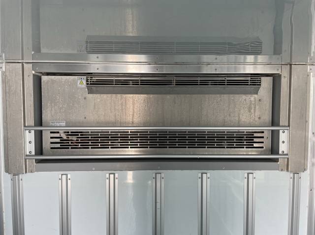 三菱ふそうキャンター冷凍車（冷蔵車）小型（2t・3t）[写真14]