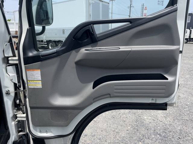 三菱ふそうキャンター冷凍車（冷蔵車）小型（2t・3t）[写真20]