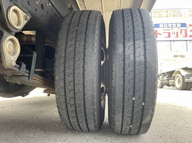 三菱ふそうキャンター冷凍車（冷蔵車）小型（2t・3t）[写真40]