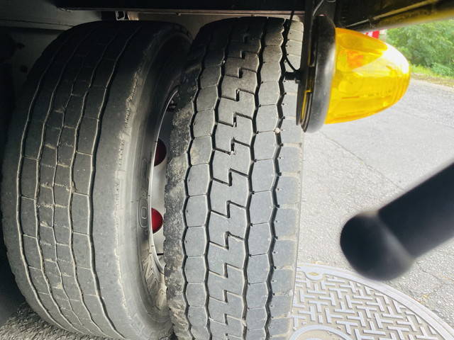 いすゞギガセルフローダー大型（10t）[写真12]