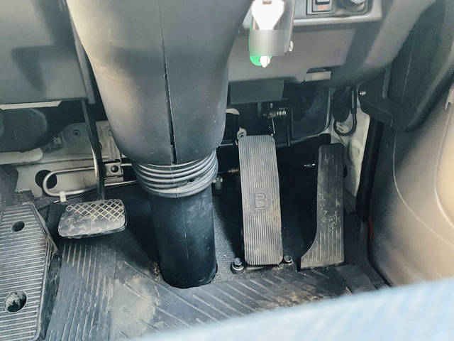 いすゞギガセルフローダー大型（10t）[写真24]