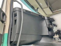 ボルボボルボFHトレーラーヘッド（トラクターヘッド）大型（10t）[写真21]