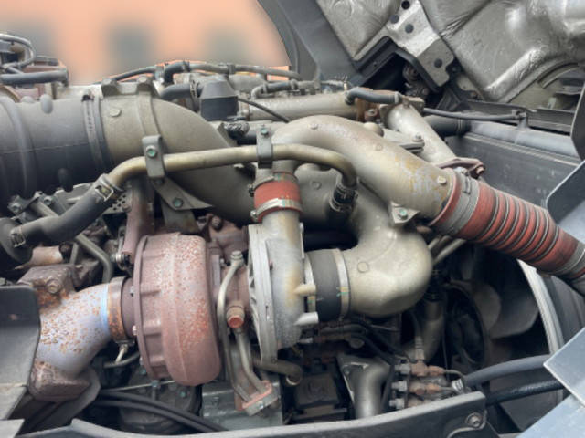 いすゞギガタンク車（タンクローリー）大型（10t）[写真19]