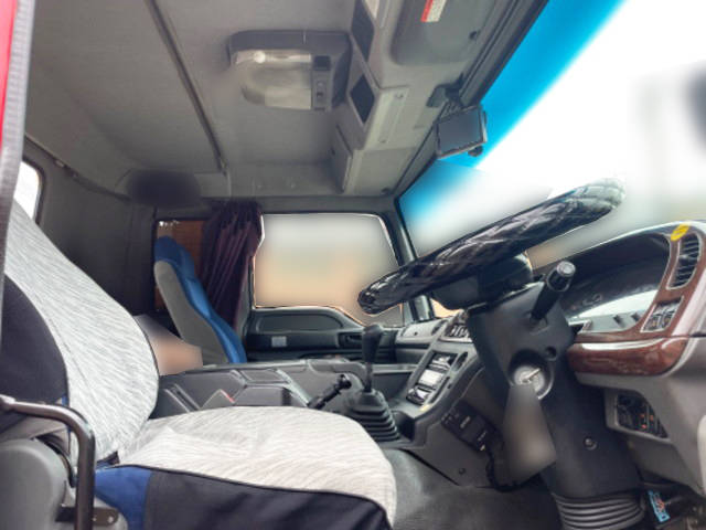 いすゞギガタンク車（タンクローリー）大型（10t）[写真24]