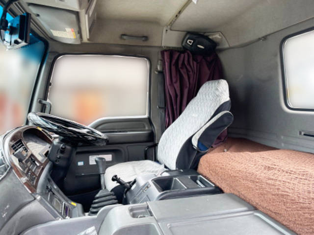 いすゞギガタンク車（タンクローリー）大型（10t）[写真25]