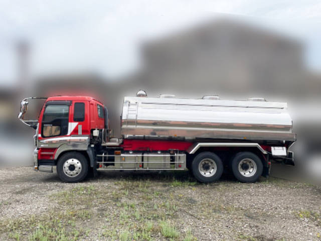 いすゞギガタンク車（タンクローリー）大型（10t）[写真03]