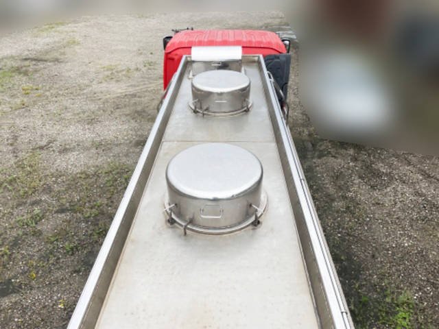 いすゞギガタンク車（タンクローリー）大型（10t）[写真04]