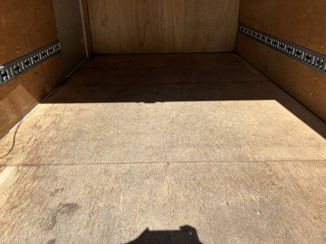 三菱ふそうキャンターアルミバン小型（2t・3t）[写真15]