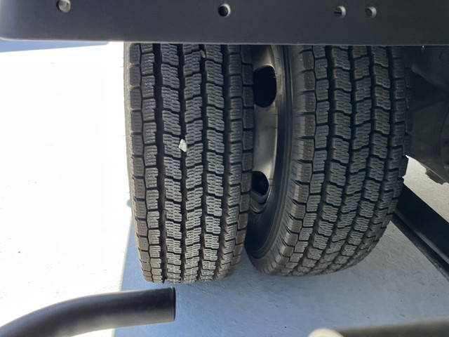 三菱ふそうキャンターアルミバン小型（2t・3t）[写真20]