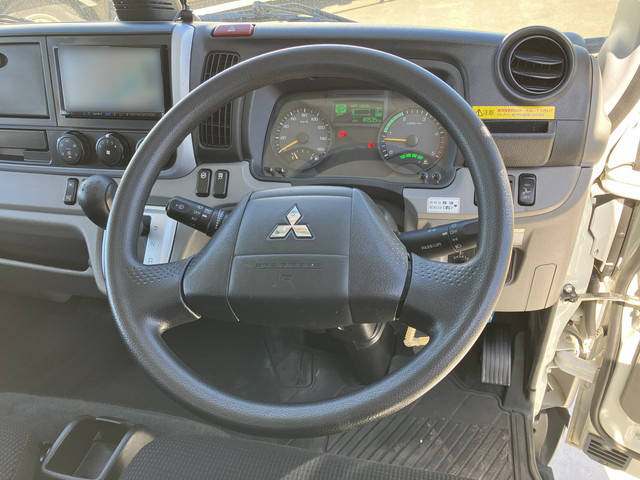 三菱ふそうキャンターアルミバン小型（2t・3t）[写真27]