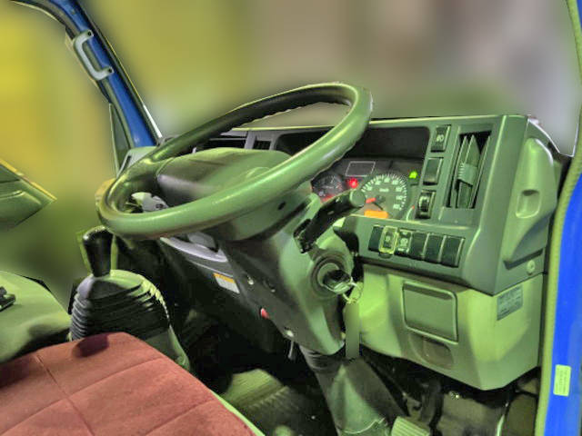 いすゞエルフ平ボディ小型（2t・3t）[写真21]