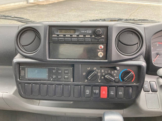 日野デュトロ冷凍車（冷蔵車）小型（2t・3t）[写真34]