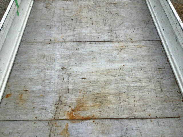 日産バネット平ボディ小型（2t・3t）[写真15]