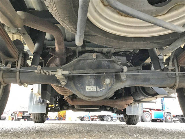 日産バネット平ボディ小型（2t・3t）[写真24]