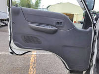 日産バネット平ボディ小型（2t・3t）[写真27]