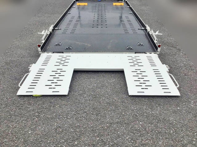 日野デュトロセーフティローダー小型（2t・3t）[写真10]