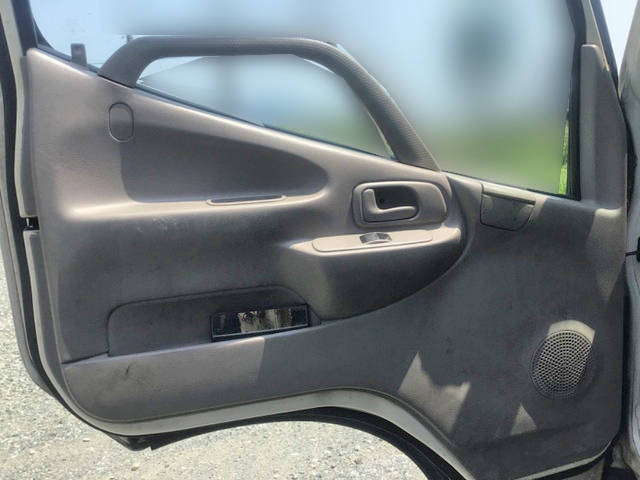 日野デュトロ幌ウイング小型（2t・3t）[写真23]