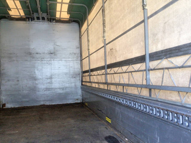 日野デュトロ幌ウイング小型（2t・3t）[写真08]