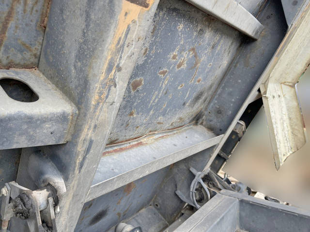 三菱ふそうファイターダンプ中型（4t）[写真13]