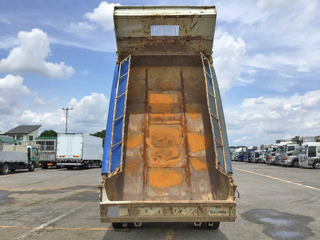 三菱ふそうファイターダンプ中型（4t）[写真12]