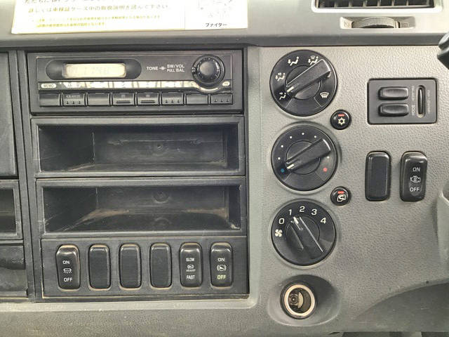 三菱ふそうファイターダンプ中型（4t）[写真37]