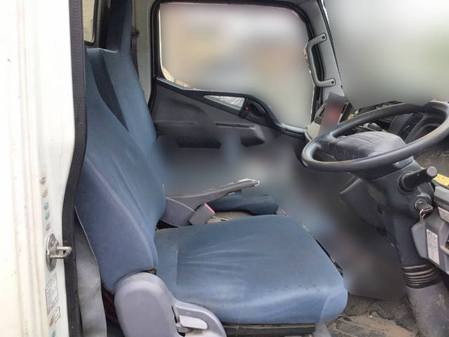 三菱ふそうキャンタークレーン3段小型（2t・3t）[写真15]