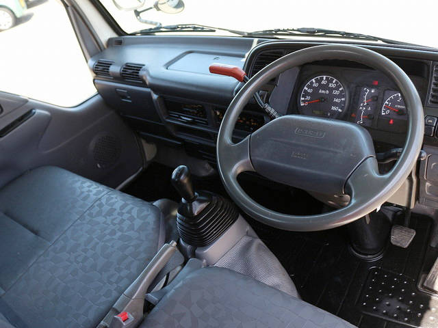 いすゞエルフ高所作業車小型（2t・3t）[写真24]