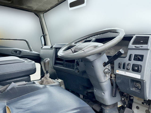 三菱ふそうファイターダンプ中型（4t）[写真18]