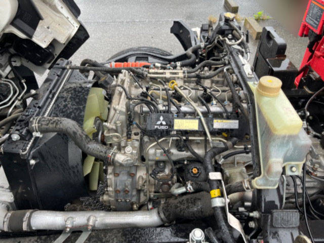 三菱ふそうキャンタークレーン3段小型（2t・3t）[写真24]