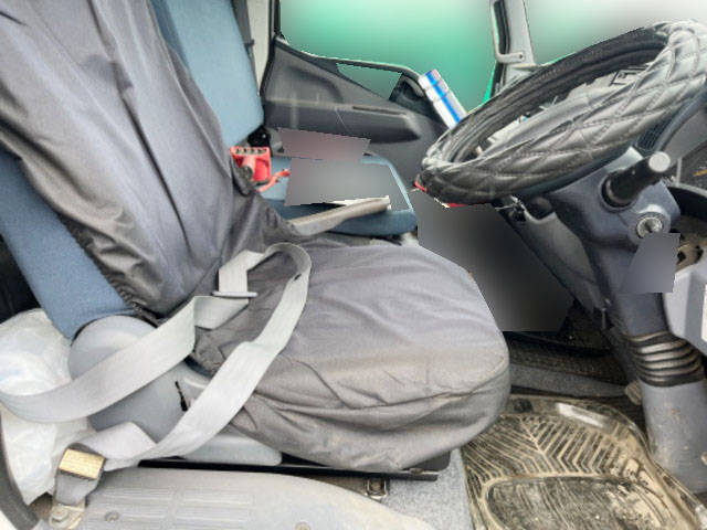 三菱ふそうキャンタークレーン3段小型（2t・3t）[写真26]