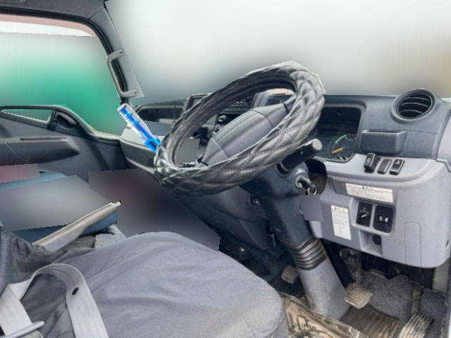 三菱ふそうキャンタークレーン3段小型（2t・3t）[写真27]