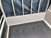 三菱ふそうキャンター平ボディ小型（2t・3t）[写真11]