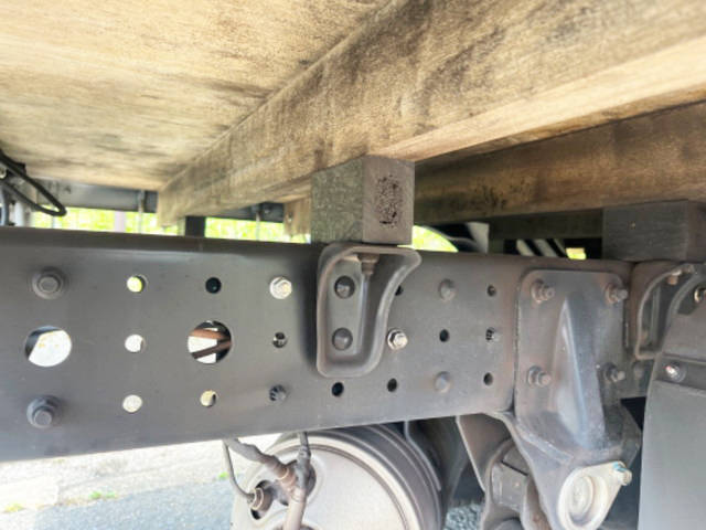 三菱ふそうキャンター平ボディ小型（2t・3t）[写真21]