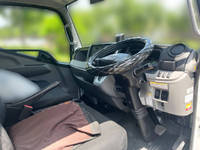 三菱ふそうキャンター平ボディ小型（2t・3t）[写真32]