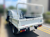 三菱ふそうキャンター平ボディ小型（2t・3t）[写真04]