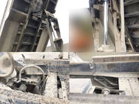 UDトラックスクオンダンプ大型（10t）[写真16]