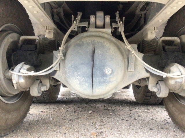 UDトラックスクオンダンプ大型（10t）[写真20]