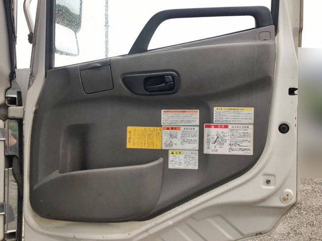 UDトラックスクオンダンプ大型（10t）[写真25]