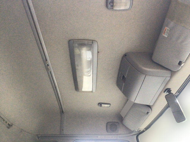 UDトラックスクオンダンプ大型（10t）[写真31]