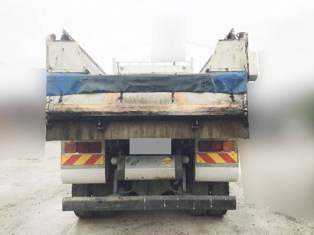 UDトラックスクオンダンプ大型（10t）[写真09]