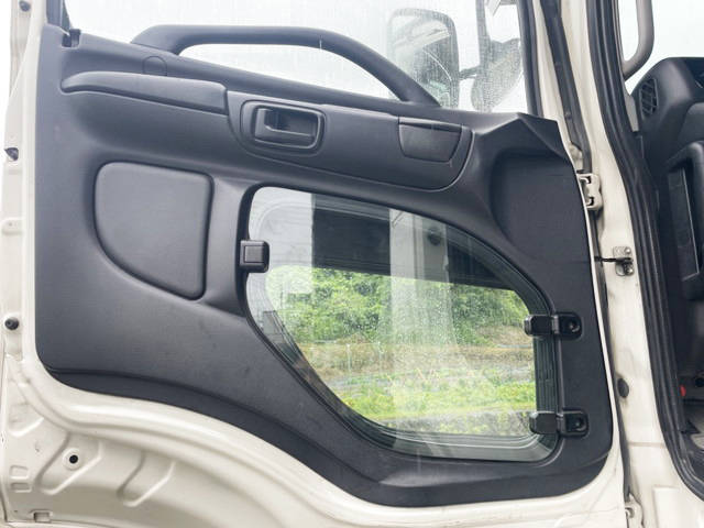 日野プロフィアダンプ大型（10t）[写真24]