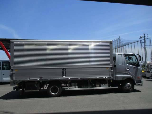 三菱ふそうファイターアルミウイング中型（4t）[写真15]