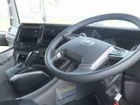 UDトラックスクオントレーラーヘッド（トラクターヘッド）大型（10t）[写真16]