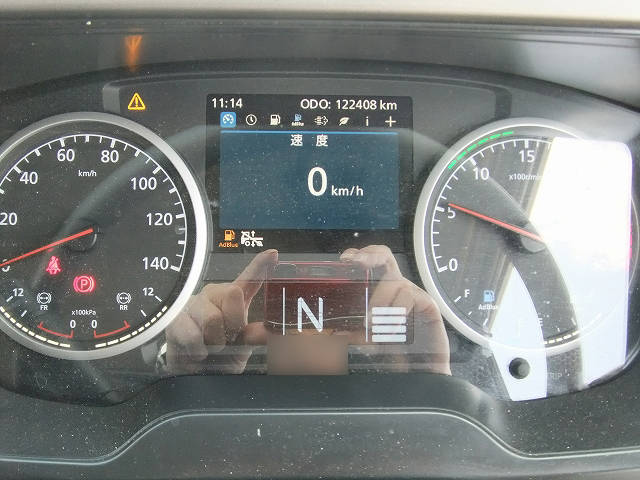 UDトラックスクオントレーラーヘッド（トラクターヘッド）大型（10t）[写真17]