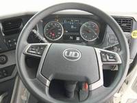 UDトラックスクオントレーラーヘッド（トラクターヘッド）大型（10t）[写真18]