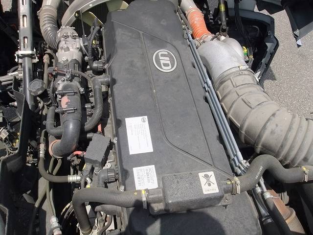 UDトラックスクオントレーラーヘッド（トラクターヘッド）大型（10t）[写真27]