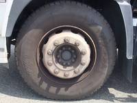 UDトラックスクオントレーラーヘッド（トラクターヘッド）大型（10t）[写真07]