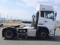 UDトラックスクオントレーラーヘッド（トラクターヘッド）大型（10t）[写真05]