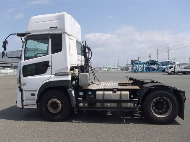 UDトラックスクオントレーラーヘッド（トラクターヘッド）大型（10t）[写真06]