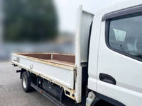 三菱ふそうキャンター平ボディ小型（2t・3t）[写真11]